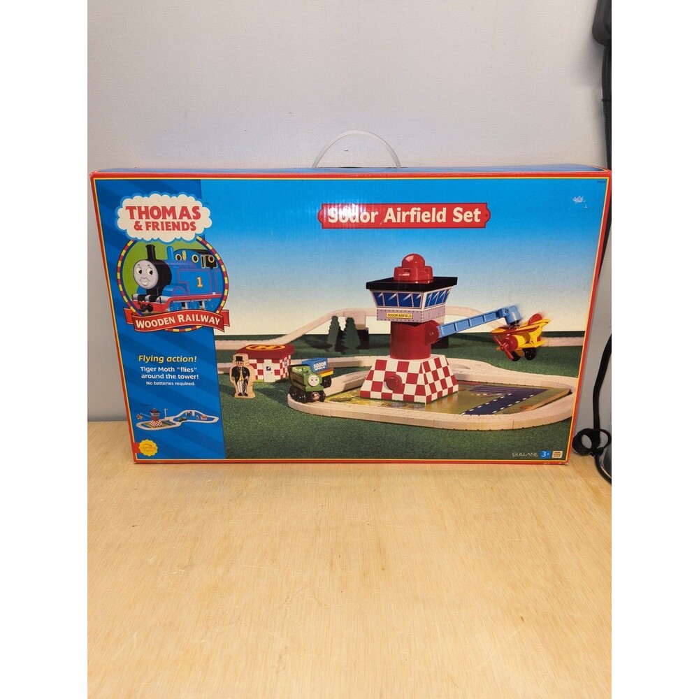 2001 Thomas & Friends Wooden Railway Sodor Airfield Set Deluxe With Track 99528